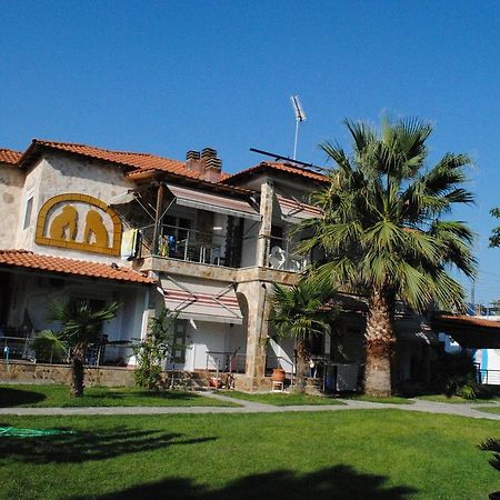 Fernando Hotel Ofrínion Buitenkant foto