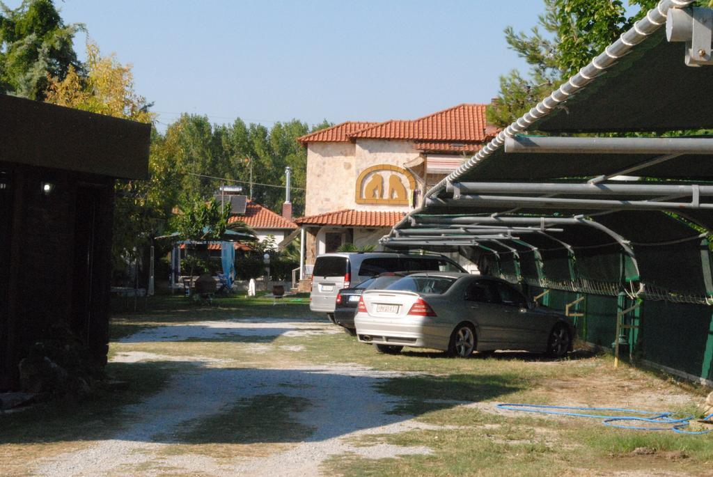 Fernando Hotel Ofrínion Buitenkant foto
