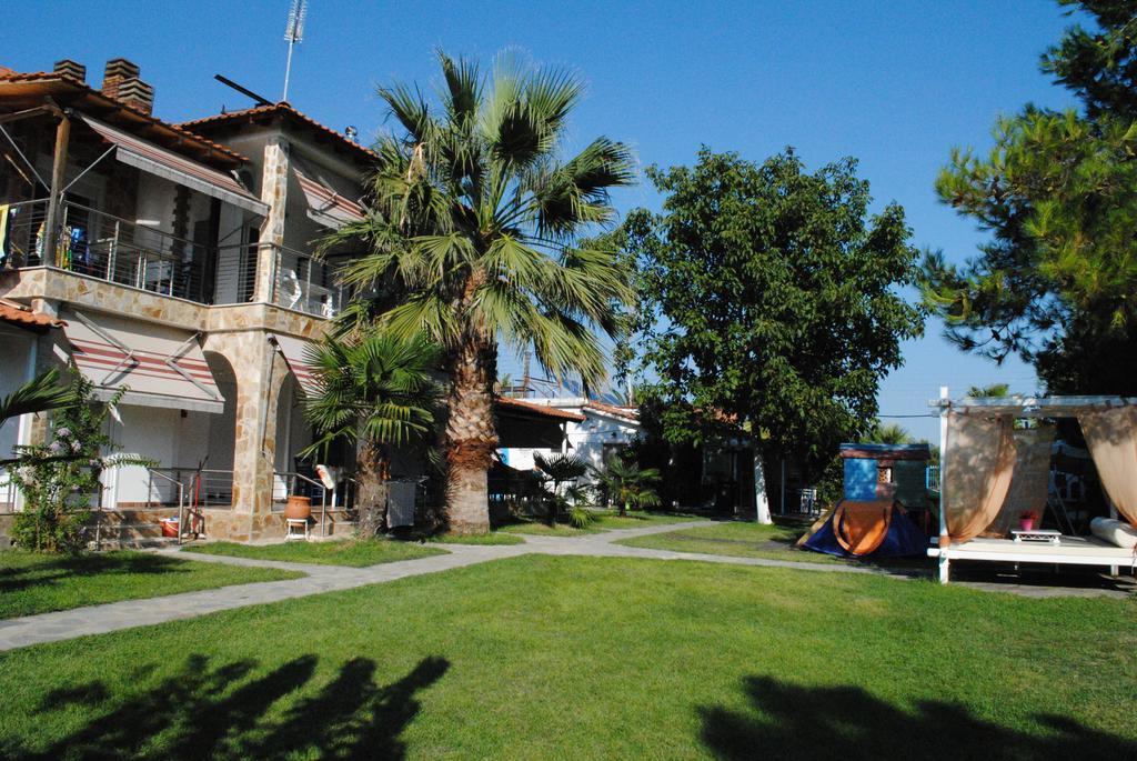 Fernando Hotel Ofrínion Buitenkant foto