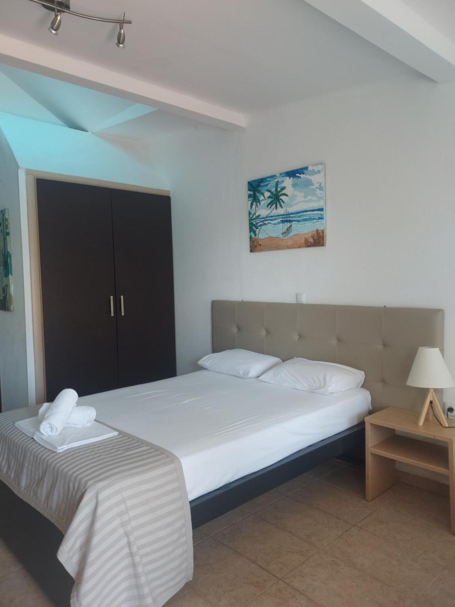 Fernando Hotel Ofrínion Buitenkant foto