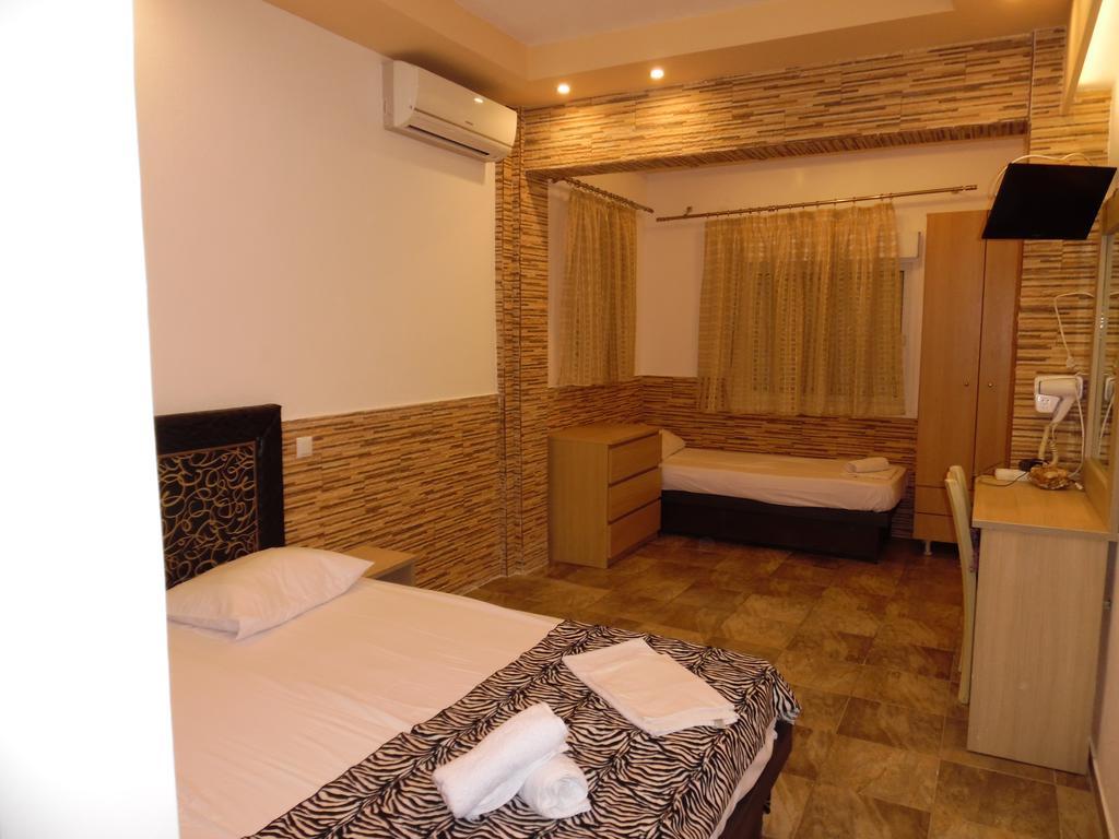 Fernando Hotel Ofrínion Buitenkant foto