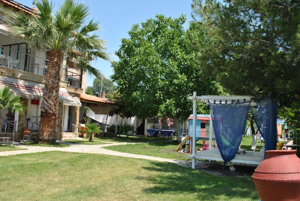 Fernando Hotel Ofrínion Buitenkant foto